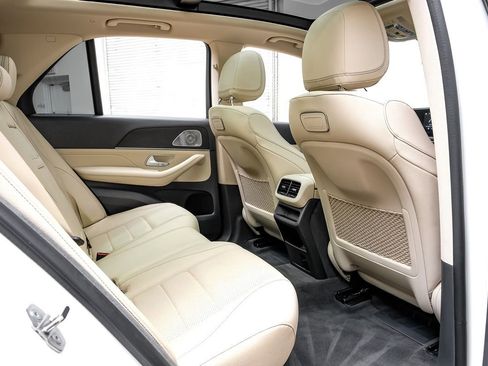 Used 2020 Mercedes-Benz GLE 350 w/ AMG Line Exterior image 30