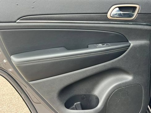 Used 2016 Jeep Grand Cherokee Limited AWD/4WD image 31