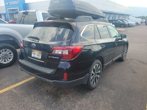 Used 2016 Subaru Outback 2.5i Limited AWD/4WD image 4