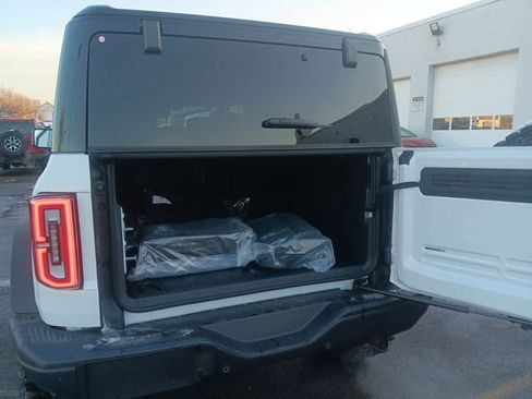New 2025 Ford Bronco Badlands image 26