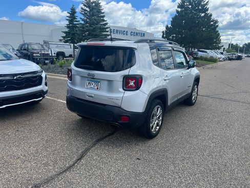 Used 2019 Jeep Renegade Limited AWD/4WD image 3