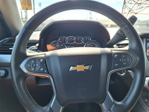 Used 2018 Chevrolet Suburban Premier image 18