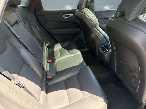 Used 2024 Volvo XC60 B5 Ultimate w/ Climate Package AWD/4WD image 30