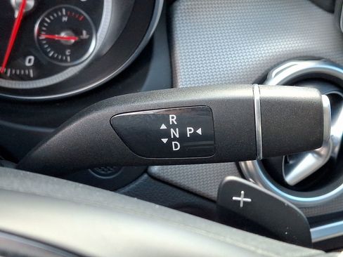 Used 2018 Mercedes-Benz GLA 250 image 15