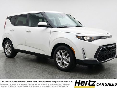 Used 2025 Kia Soul LX w/ LX Technology Package image 1