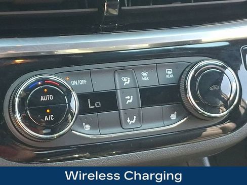 Used 2024 Buick Envista Sport Touring w/ Convenience I Package FWD image 14