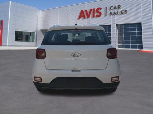 Used 2025 Hyundai Venue SEL FWD image 7