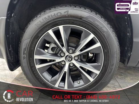Used 2019 Toyota Highlander Plus image 13