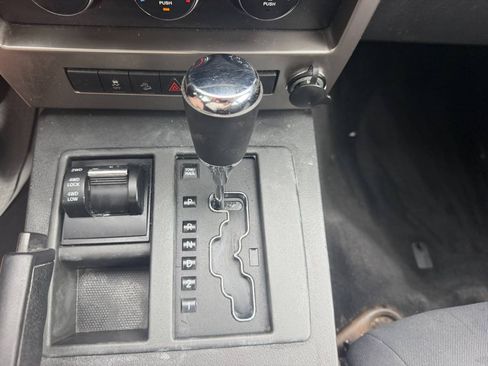 Used 2012 Jeep Liberty Sport AWD/4WD image 43