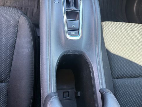 Used 2016 Honda HR-V EX image 15