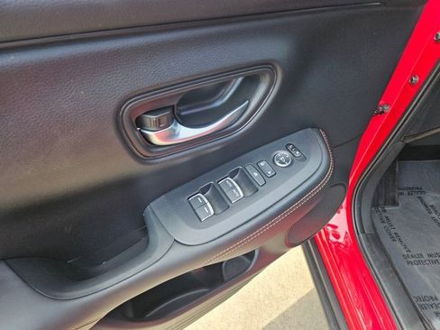 Used 2025 Honda HR-V Sport image 14