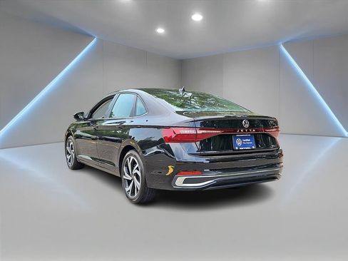 Certified 2025 Volkswagen Jetta SEL FWD image 5