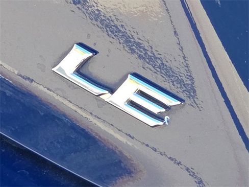 Used 2025 Toyota Camry LE image 10