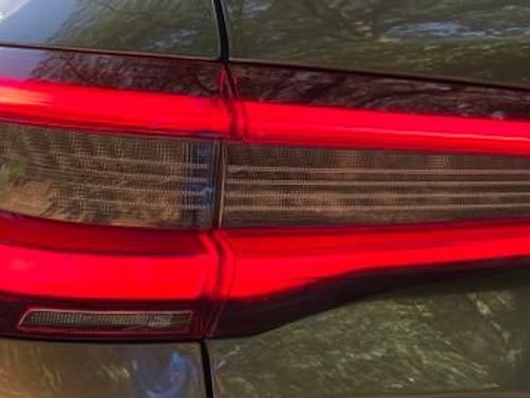 Used 2023 BMW X5 sDrive40i w/ M Sport Package RWD image 8