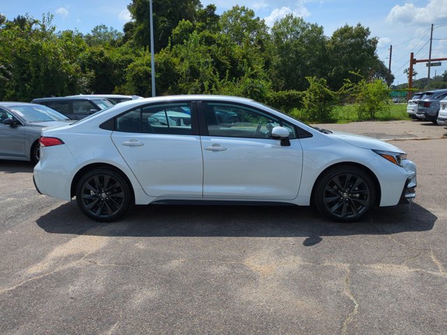 Used 2026 Toyota Corolla SE FWD image 4