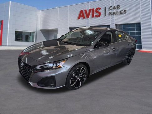 Used 2025 Nissan Altima 2.5 SR AWD/4WD image 1