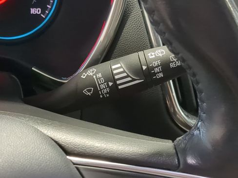 Used 2020 Chevrolet Equinox LT w/ Driver Convenience Package FWD image 31