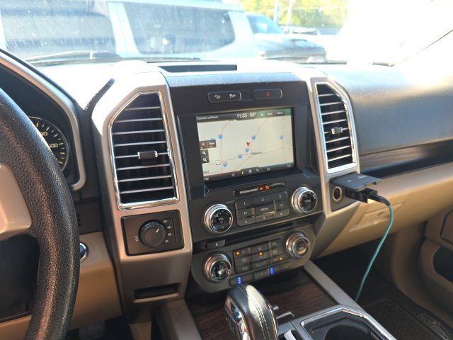 Used 2015 Ford F150 Lariat w/ Equipment Group 502A Luxury AWD/4WD image 6