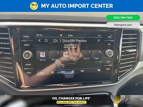 Used 2023 Volkswagen Atlas Cross Sport SEL R-Line AWD/4WD image 19