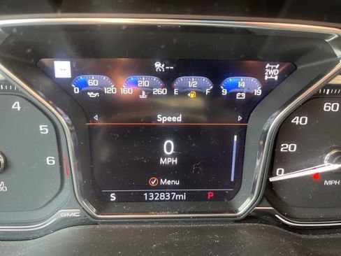 Used 2021 GMC Yukon Denali w/ Denali Premium Package AWD/4WD image 7