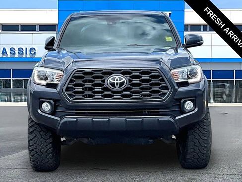 Used 2020 Toyota Tacoma TRD Off-Road AWD/4WD image 20