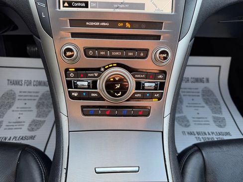 Used 2017 Lincoln MKZ Reserve image 25