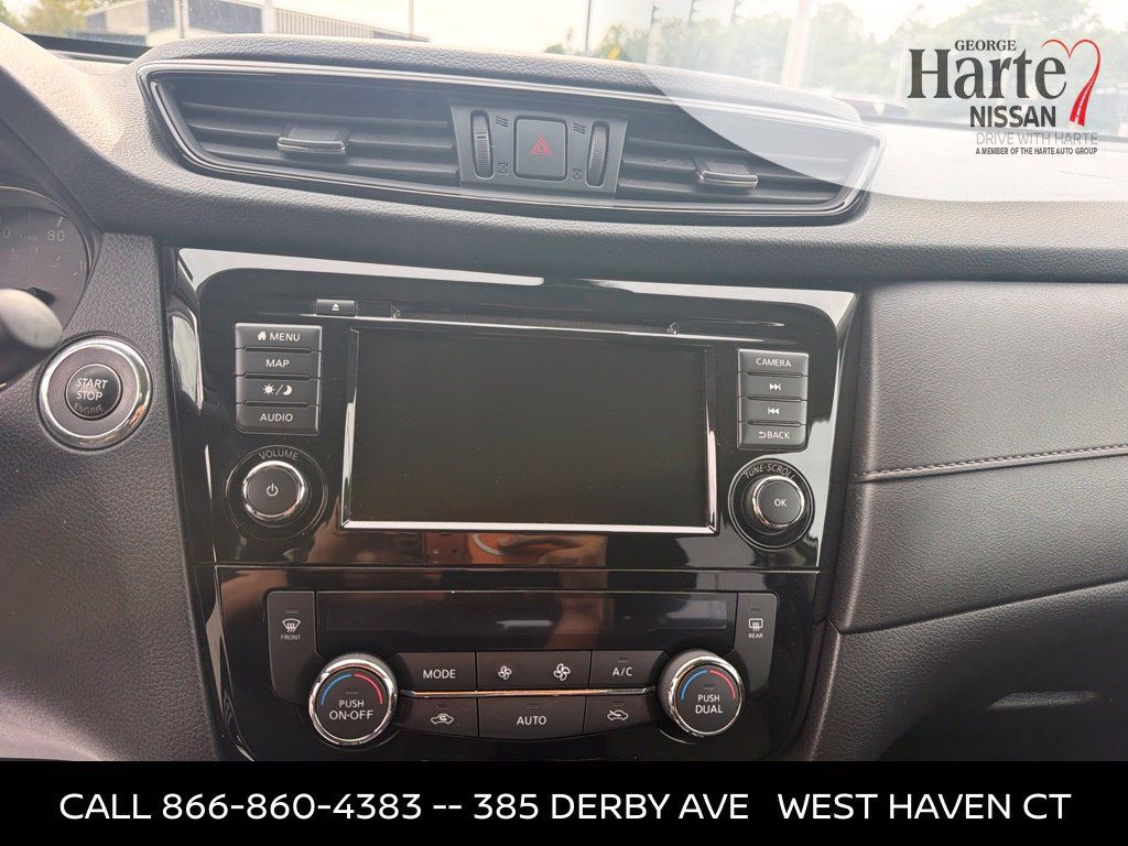 Certified 2020 Nissan Rogue SV w/ Premium Package AWD/4WD image 16