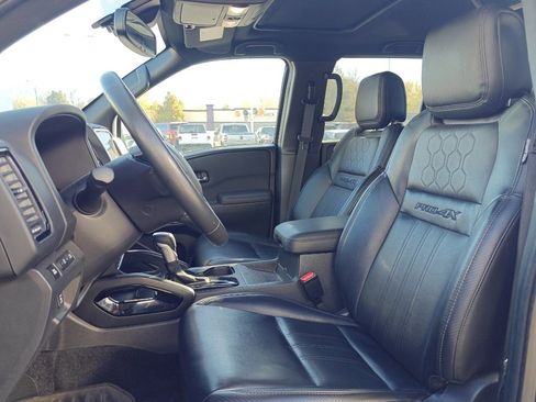 Used 2022 Nissan Frontier PRO-4X w/ Pro-4X Premium Package image 10