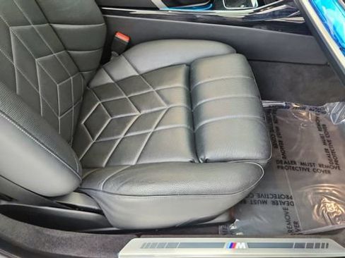 Used 2024 BMW 740i xDrive w/ Premium Package image 24