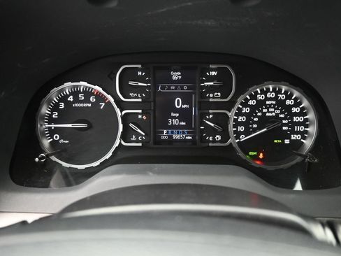Used 2019 Toyota Tundra SR5 w/ Convenience Package AWD/4WD image 19