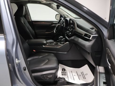 Used 2023 Toyota Highlander Limited AWD/4WD image 24