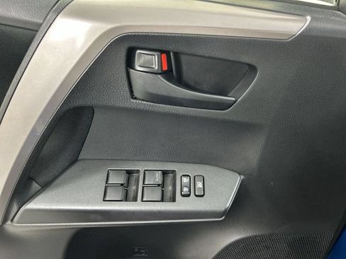 Used 2018 Toyota RAV4 LE w/ All Weather Liner Package AWD/4WD image 11