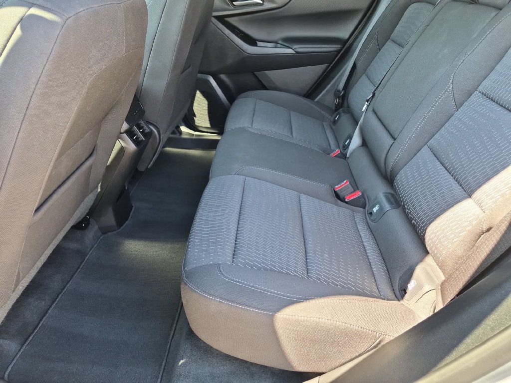 Used 2026 Chevrolet Equinox LT AWD/4WD image 26