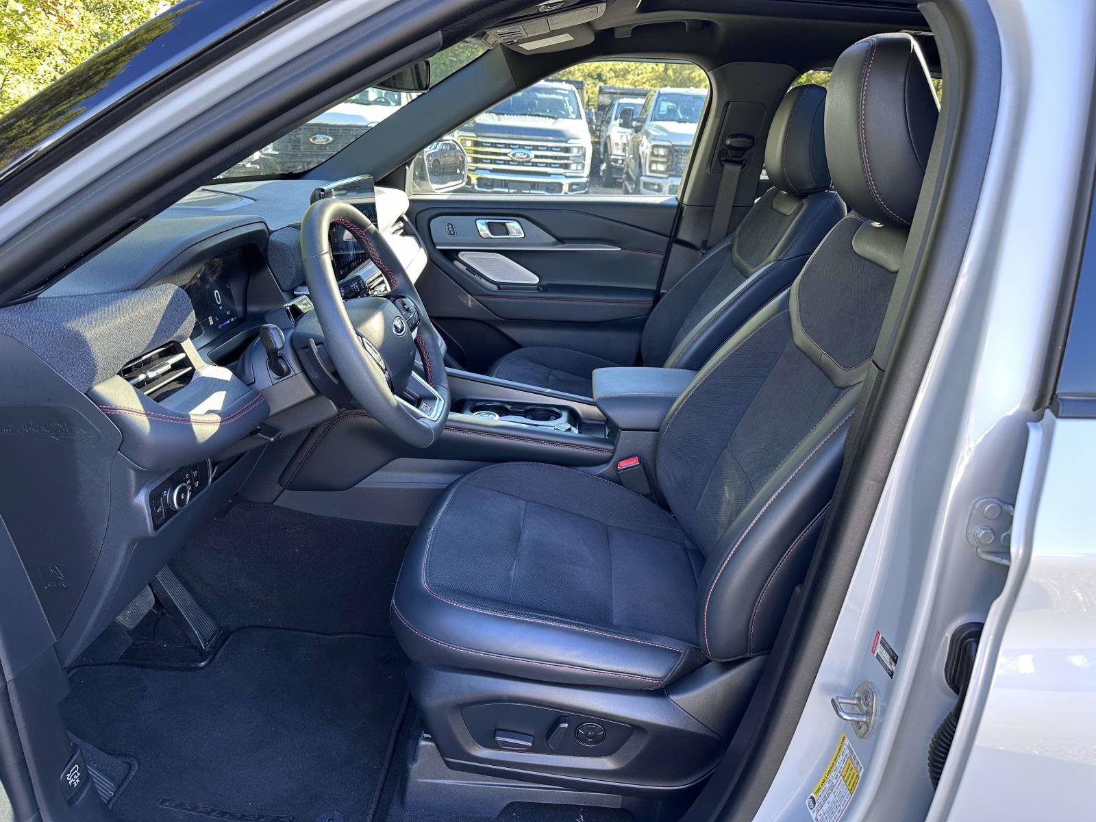 Used 2026 Ford Explorer ST w/ Sun And Sound Package AWD/4WD image 13