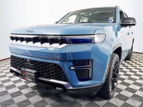 New 2026 Jeep Grand Wagoneer L Limited AWD/4WD image 3