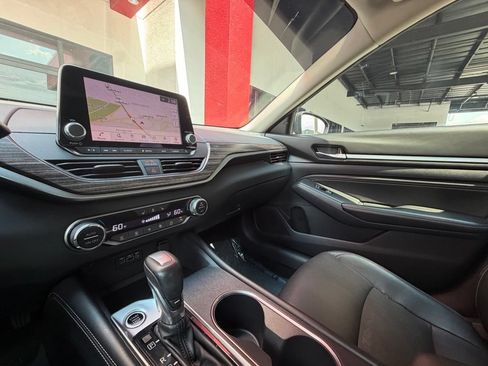 Used 2019 Nissan Altima 2.5 Platinum FWD image 25