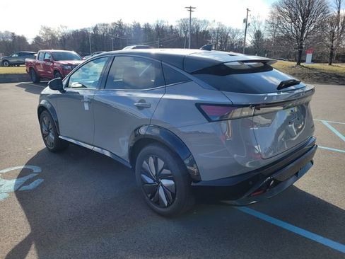 New 2025 Nissan Ariya AWD image 8