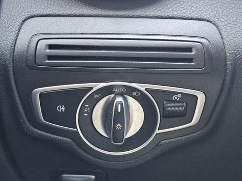 Certified 2020 Mercedes-Benz GLC 300 w/ Premium Package image 21