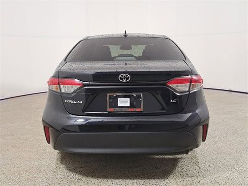 Used 2025 Toyota Corolla LE image 6