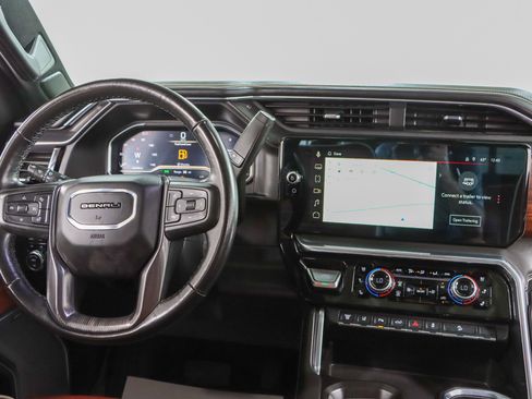 Used 2025 GMC Sierra 2500 Denali Ultimate w/ Max Trailering Package AWD/4WD image 18