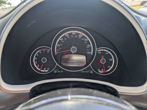 Used 2013 Volkswagen Beetle R-Line FWD image 27