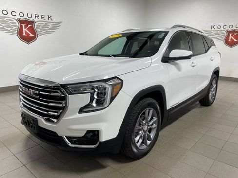 Used 2022 GMC Terrain SLT AWD/4WD image 3