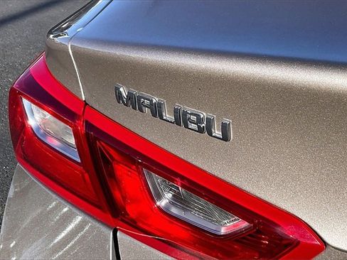Used 2024 Chevrolet Malibu LS image 32