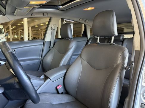 Used 2011 Toyota Prius Four w/ Solar Roof Pkg FWD image 14
