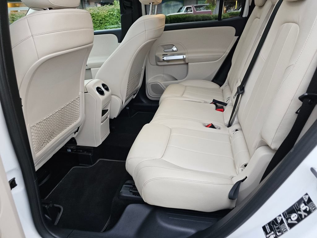Used 2021 Mercedes-Benz GLB 250 4MATIC image 19