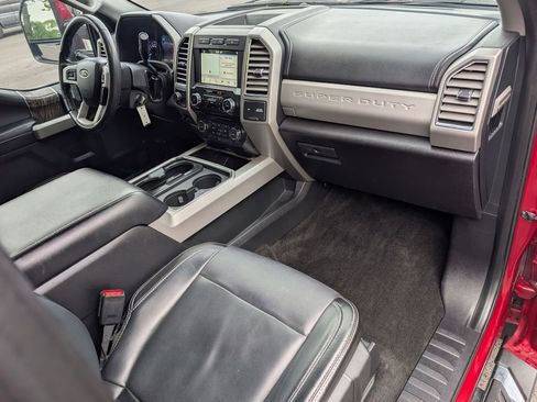 Used 2017 Ford F250 Lariat w/ Lariat Value Package AWD/4WD image 22