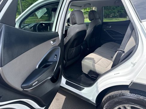 Used 2018 Hyundai Santa Fe Sport w/ 2.4L Value Package 02 AWD/4WD image 10