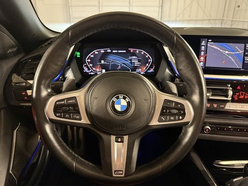 Used 2024 BMW Z4 M40i w/ Premium Package image 38
