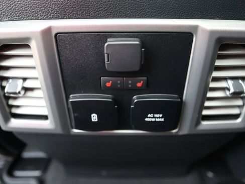 Used 2019 Ford F250 Platinum w/ Platinum Ultimate Package image 37