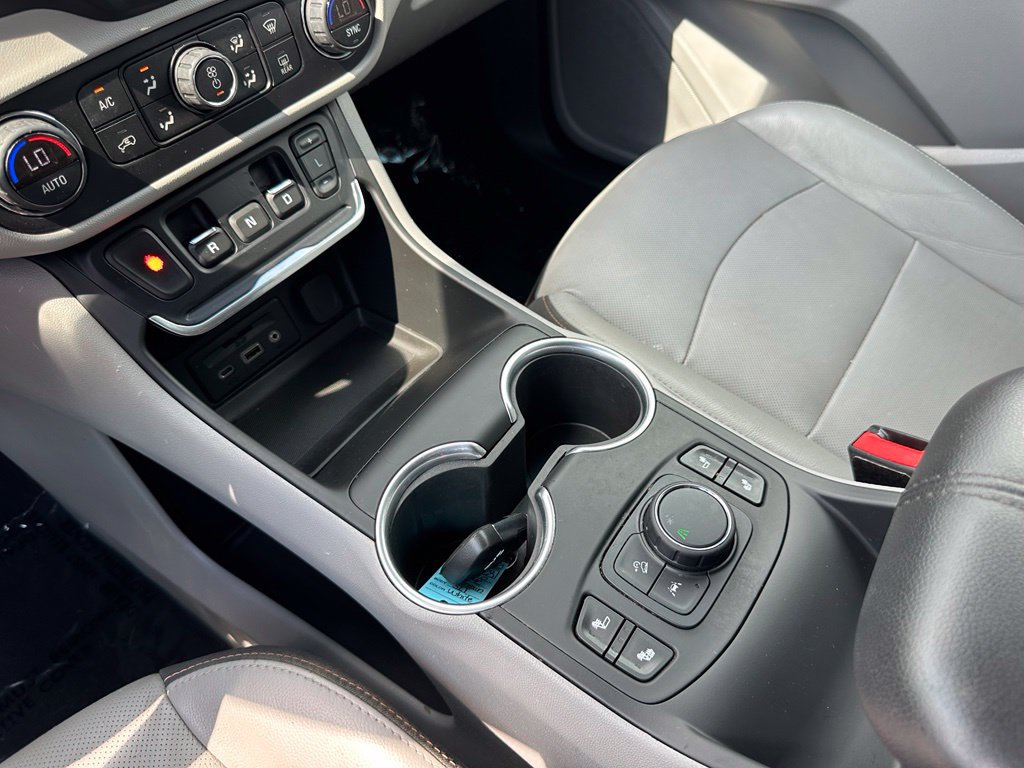 Used 2020 GMC Terrain SLT w/ Preferred Package FWD image 32